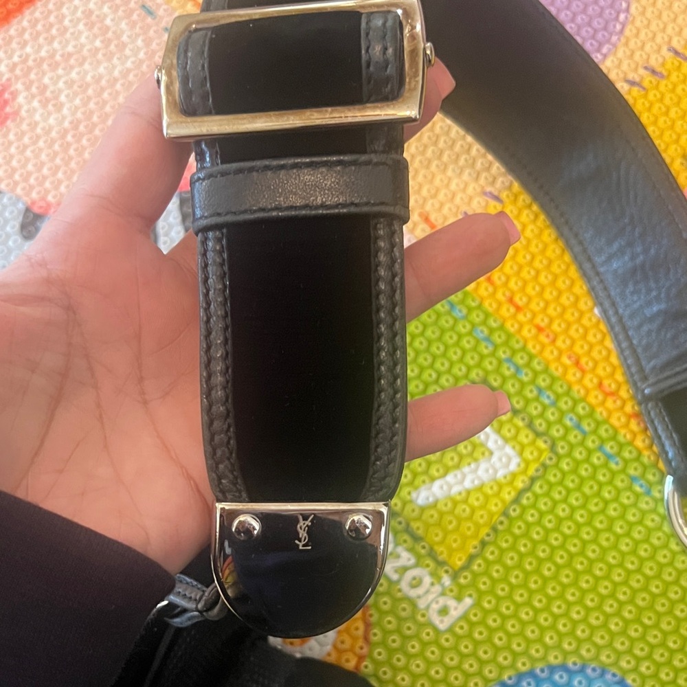 Authentic YSL Stylish Black Women's Bag - Picture 3 of 8